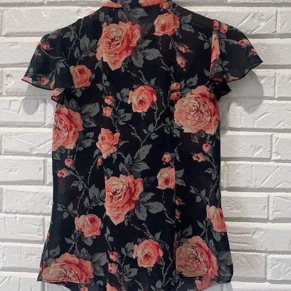 Floral Ruffle Blouse - Picture 4 of 4